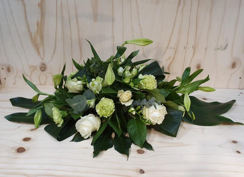 Begrafenis tafelstuk witte lelies