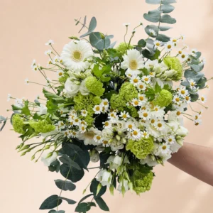 Veldboeket met witte kleuren