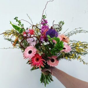 Vrolijk lenteboeket (€25 per boeket)