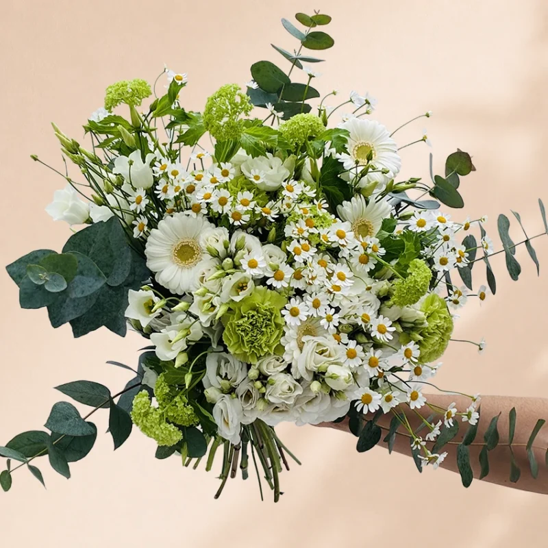 veldboeket met witte tinten online bestellen_2 - de bloemenloods